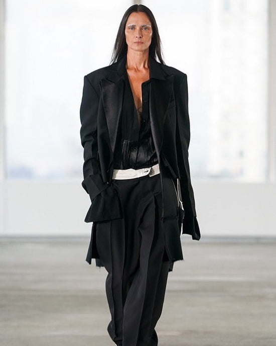 Glittered eyebrows in NYFW 2022 